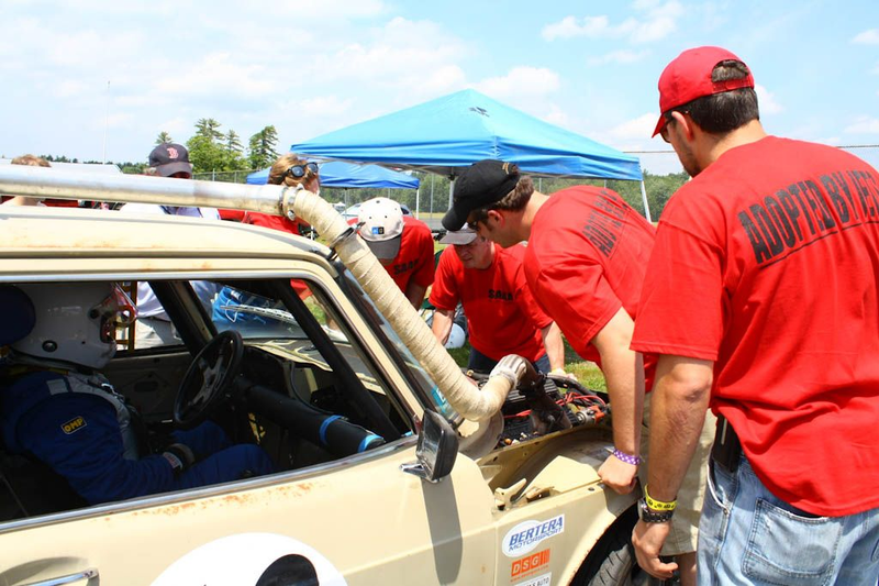 Illustration for article titled The 24 Hours Of LeMons New England 2009 Über Gallery, Part 2
